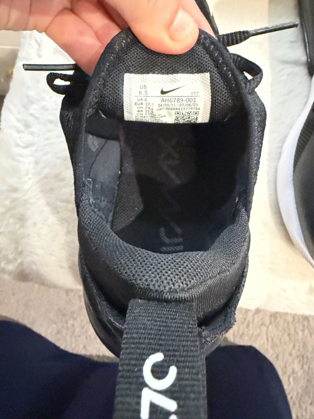 Nike Women’s Black & White Air Max 270 Sneakers